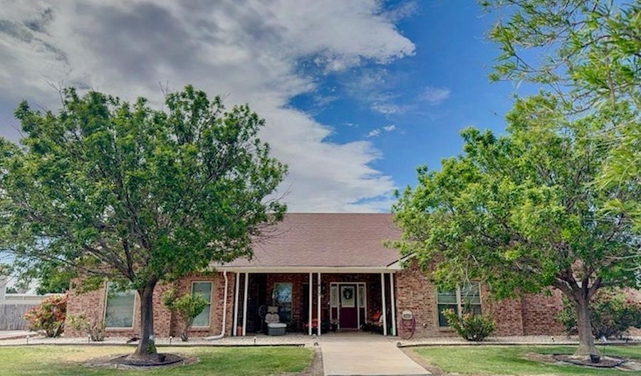 1413 Tumbleweed Rd, Artesia, NM 88210 - 5 Beds, 2 Bath