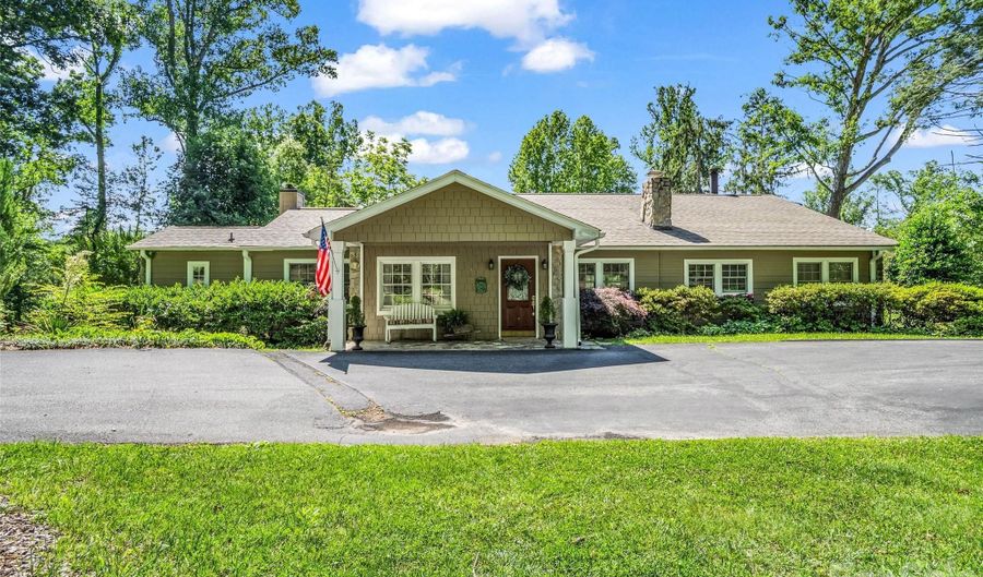 52 Forest Rd, Asheville, NC 28803 - 3 Beds, 3 Bath