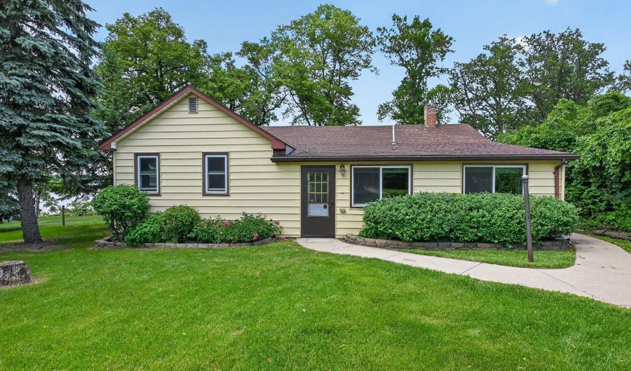 1103 S Darling Dr NW, Alexandria, MN 56308 - 3 Beds, 2 Bath