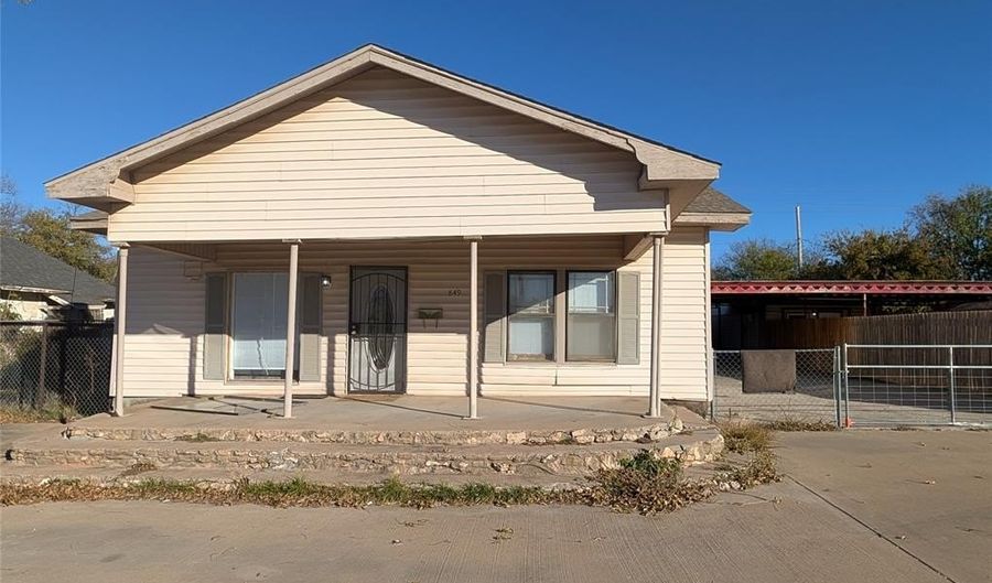 849 A Grape St, Abilene, TX 79601 - 4 Beds, 3 Bath