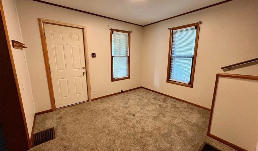 391 E Voris St, Akron, OH 44311 - 2 Beds, 1 Bath