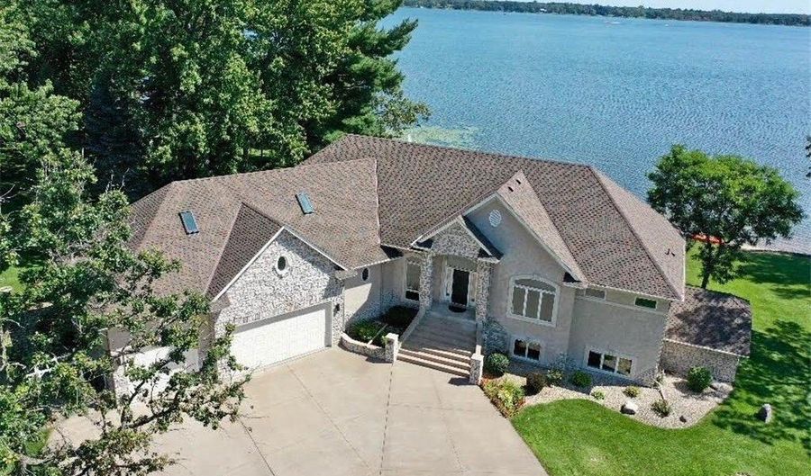 21501 Lake George Blvd, Oak Grove, MN 55303 - 4 Beds, 4 Bath