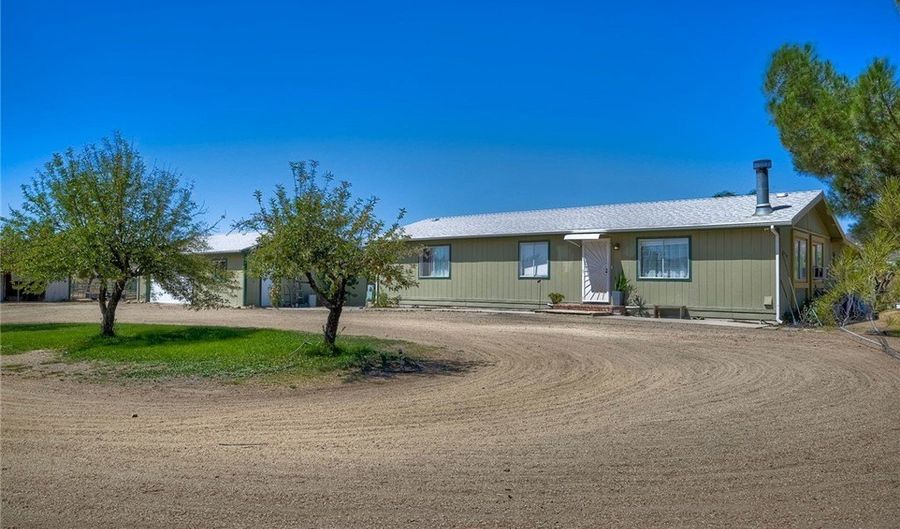 49450 Kiowa, Aguanga, CA 92536 - 3 Beds, 2 Bath