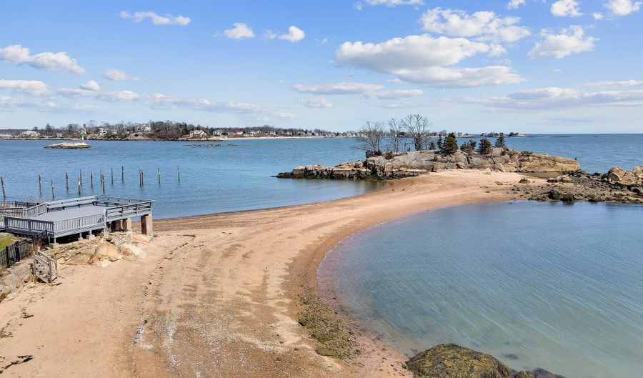 135 Turtle Bay Dr 135, Branford, CT 06405 - 2 Beds, 3 Bath