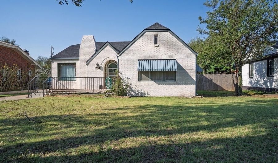 204 ARCH Ter, Amarillo, TX 79106 - 2 Beds, 1 Bath