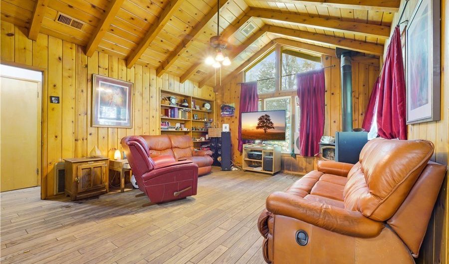 37590 Live Oak, Angelus Oaks, CA 92305 - 2 Beds, 1 Bath