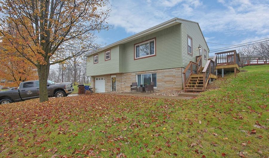 5 Lamar Dr, Athens, OH 45701 - 3 Beds, 2 Bath