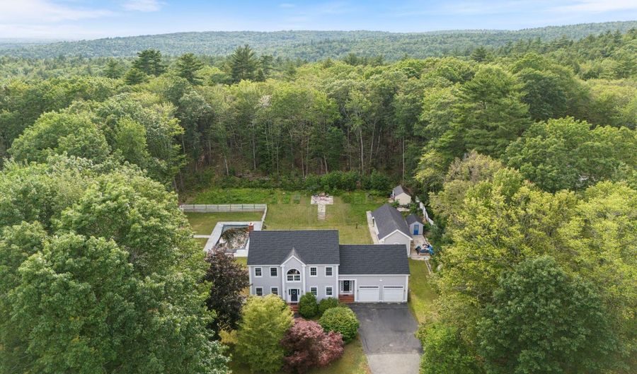 12 Summit Ter, Falmouth, ME 04105 - 3 Beds, 4 Bath