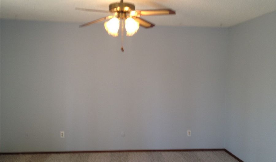 1 Endon Cir, Bella Vista, AR 72714 - 2 Beds, 2 Bath
