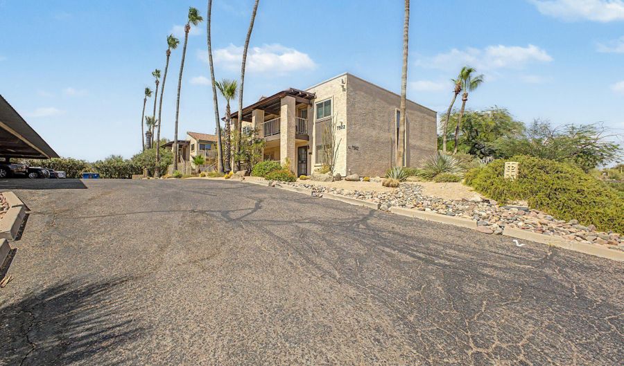 7502 E CAREFREE Dr 201, Carefree, AZ 85377 - 2 Beds, 2 Bath