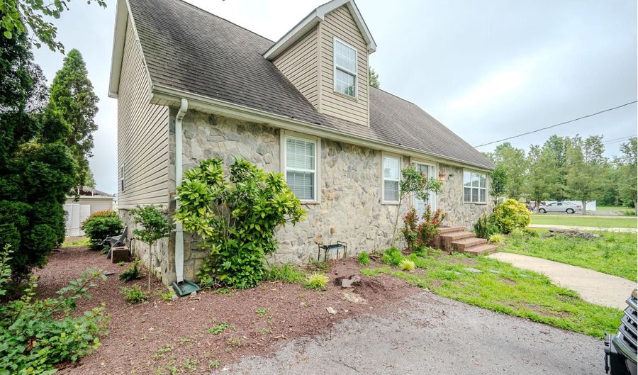 32107 JIM TOWN Rd, Lewes, DE 19958 - 4 Beds, 3 Bath