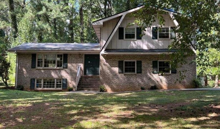 3966 Shadowbrook Pl, Decatur, GA 30034 - 3 Beds, 3 Bath