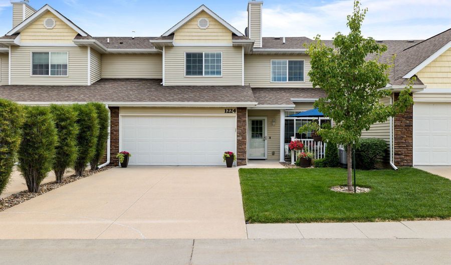 1224 SE Birch Ln, Ankeny, IA 50021 - 2 Beds, 3 Bath