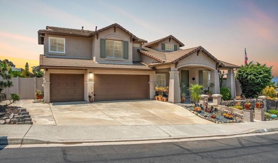 2288 Boulders Ct, Alpine, CA 91901 - 4 Beds, 3 Bath