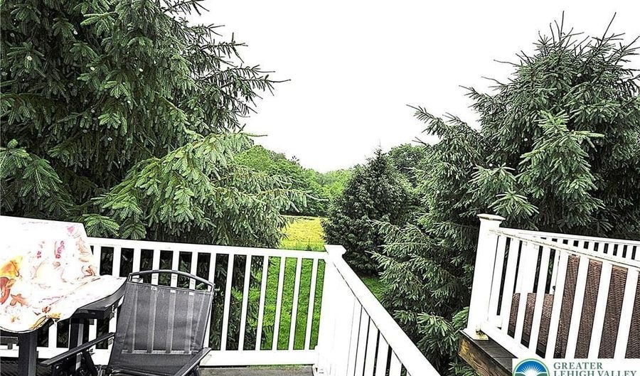 65 Emily Ct, Exeter, PA 19606 - 3 Beds, 3 Bath