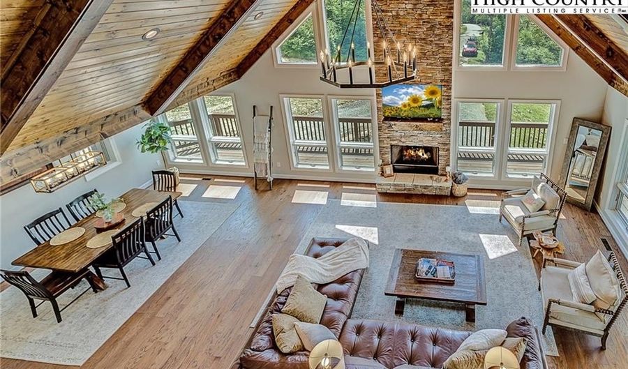 94 Silver Fox Rdg, Beech Mountain, NC 28604 - 4 Beds, 5 Bath