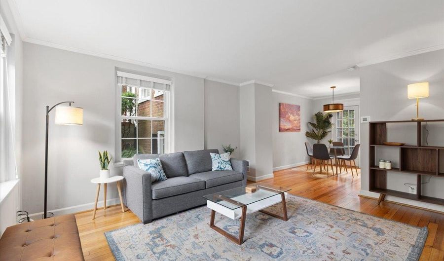 4825 27TH Rd S, Arlington, VA 22206 - 2 Beds, 2 Bath
