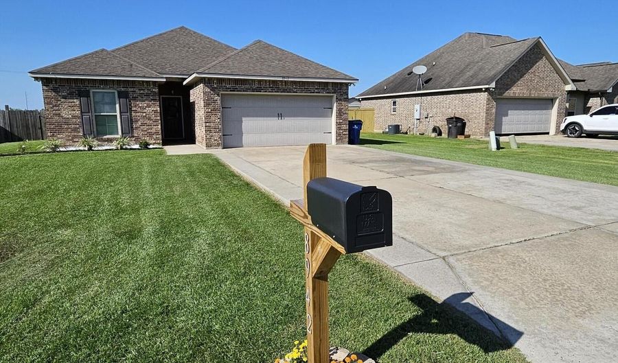 8942 Rue Blanc, Abbeville, LA 70510 - 3 Beds, 2 Bath
