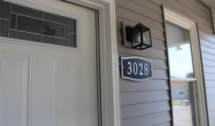 3028 Mayfield Ave, Alton, IL 62002 - 4 Beds, 2 Bath