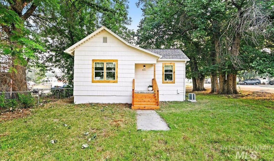 223 E Chicago St, Caldwell, ID 83605 - 1 Beds, 1 Bath