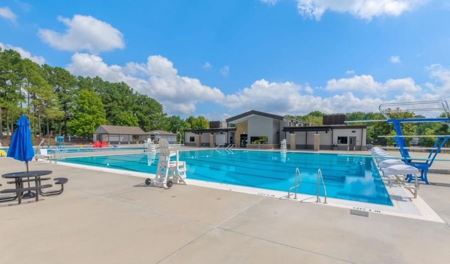 140 N Blf, Alpharetta, GA 30004 - 5 Beds, 3 Bath