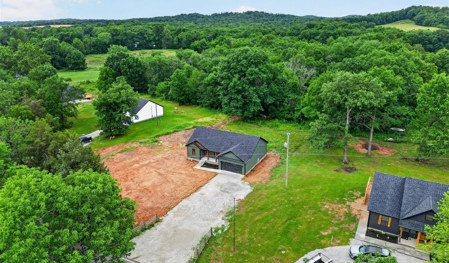 2849 Dennis Corinth Rd, Auburn, KY 42206 - 3 Beds, 2 Bath