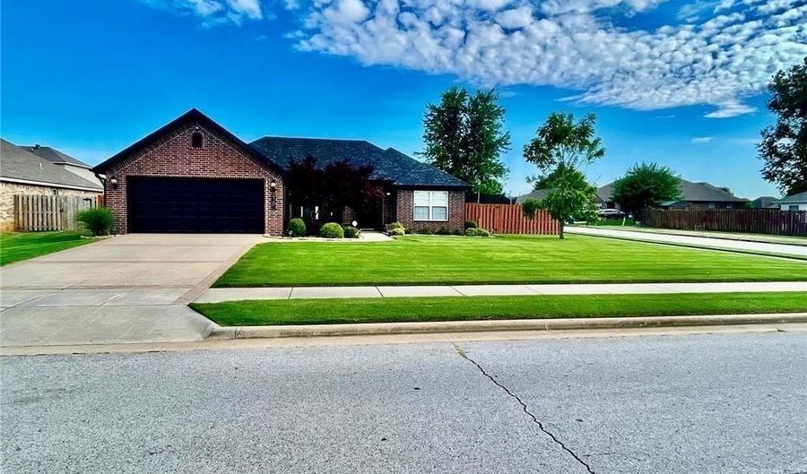 4305 SW Limestone Ave, Bentonville, AR 72712 - 3 Beds, 2 Bath