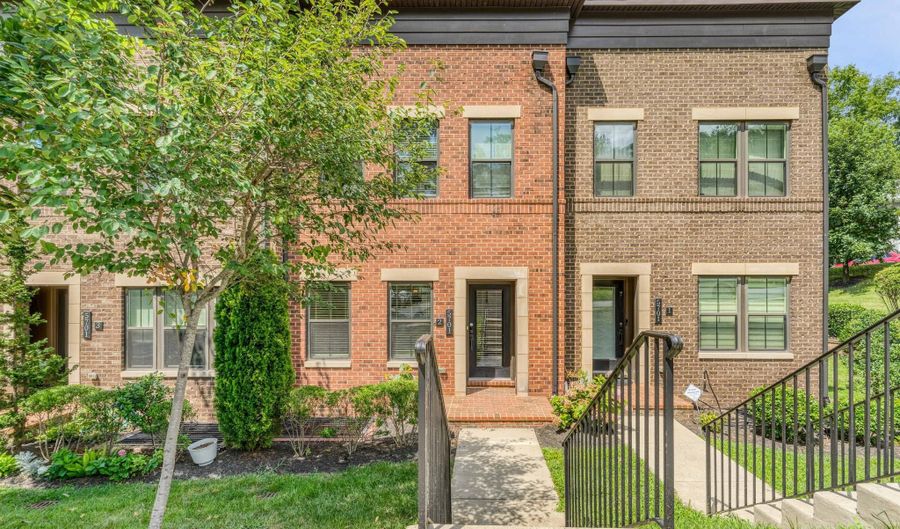 5701 11TH St N 2, Arlington, VA 22205 - 3 Beds, 4 Bath