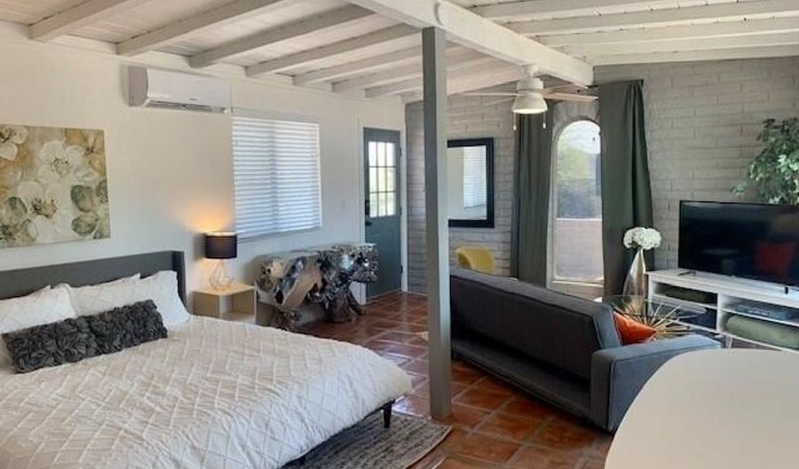 40809 N SCHOOL HOUSE Rd, Cave Creek, AZ 85331 - 1 Beds, 1 Bath