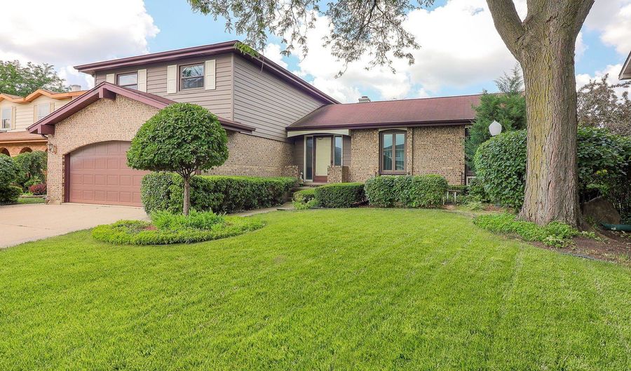 1116 N Old Fence Rd, Addison, IL 60101 - 3 Beds, 3 Bath