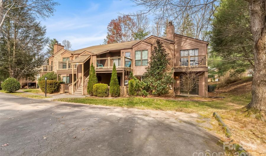 55 Ravencroft Ln, Asheville, NC 28803 - 2 Beds, 2 Bath