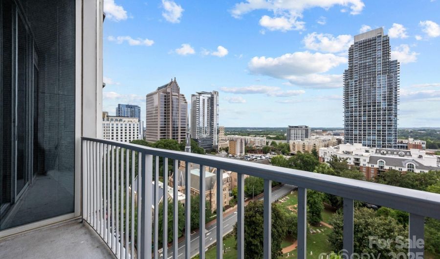 210 N Church St, Charlotte, NC 28202 - 1 Beds, 1 Bath