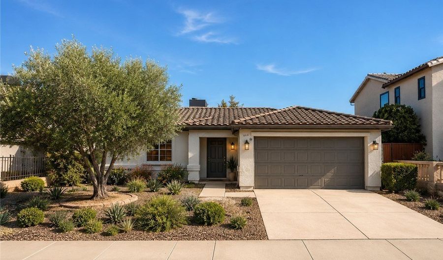 908 Sunnyfield Way, Henderson, NV 89015 - 3 Beds, 2 Bath
