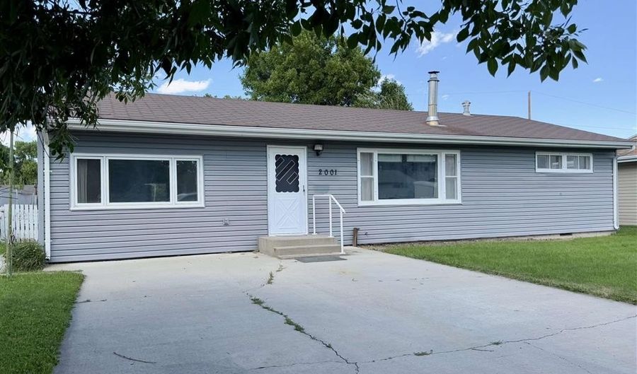 2001 Shoshone Trl, Cody, WY 82414 - 3 Beds, 1 Bath