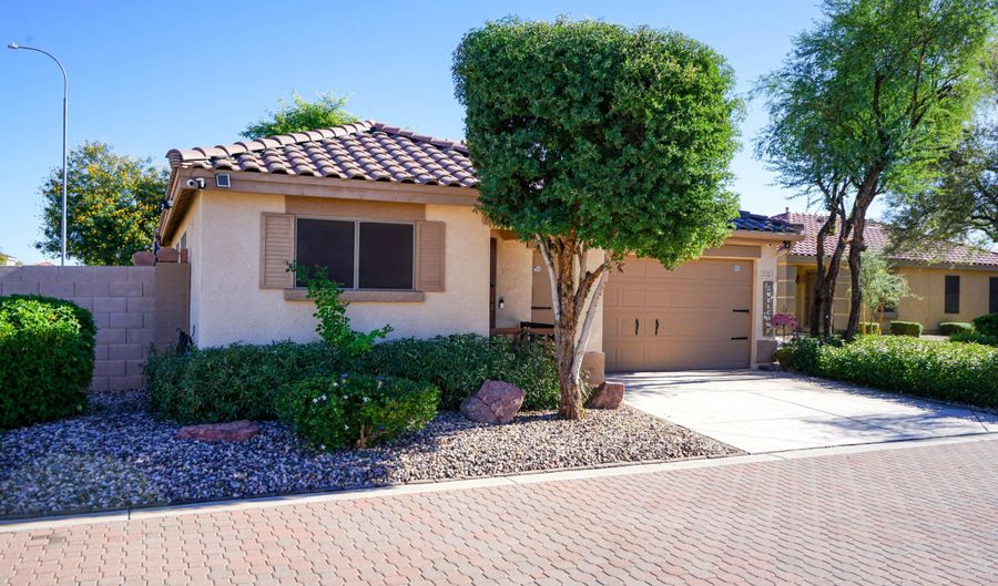 2323 E PEACH TREE Dr, Chandler, AZ 85249 - 3 Beds, 2 Bath