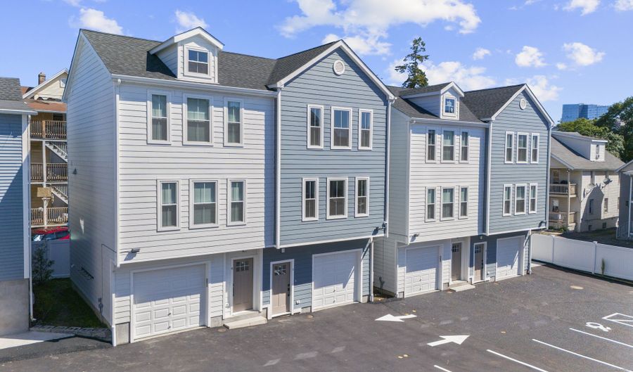 14 Taylor St 6, Stamford, CT 06902 - 2 Beds, 2 Bath