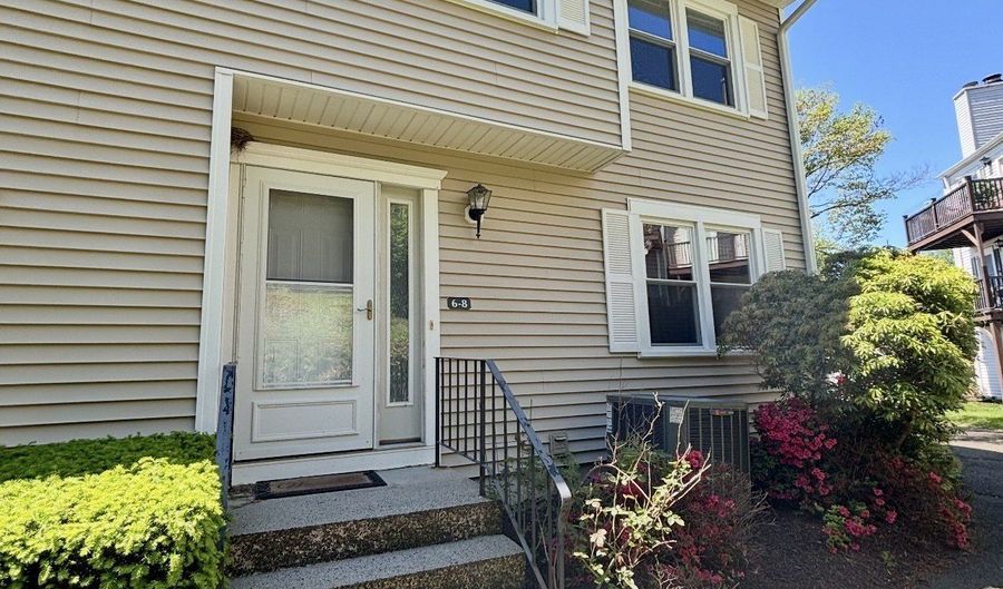55 Mill Plain Rd 6-8, Danbury, CT 06811 - 3 Beds, 3 Bath