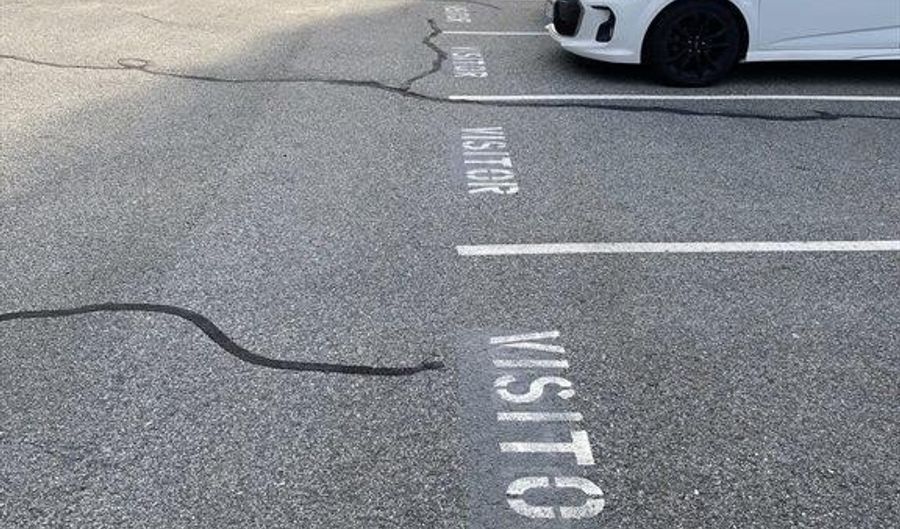 21 Clarks Rd, Amesbury, MA 01913 - 2 Beds, 1 Bath