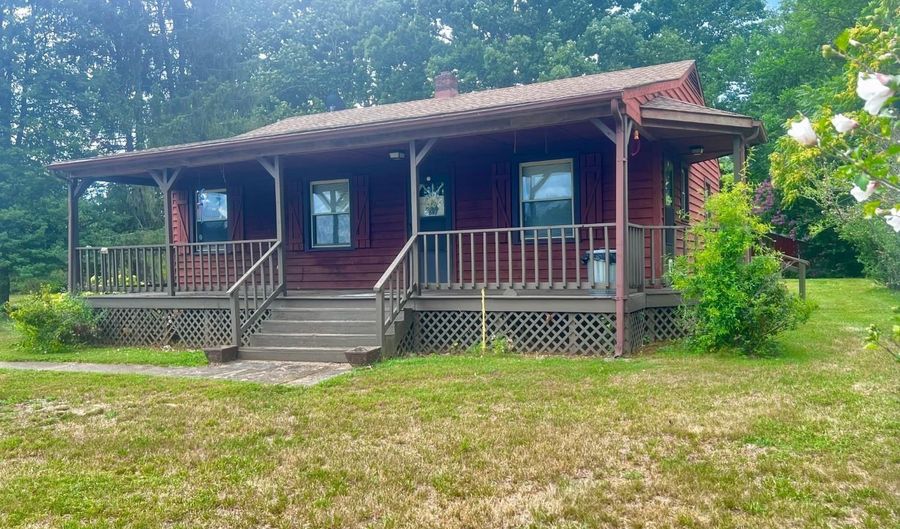 327 Marysville Rd, Altavista, VA 24517 - 3 Beds, 1 Bath