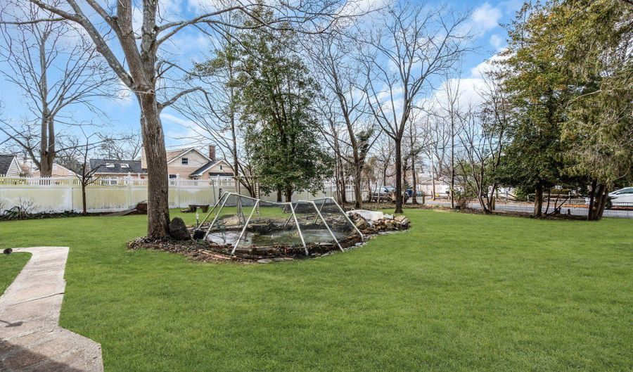 501 Cable Ave, Beachwood, NJ 08722 - 4 Beds, 2 Bath