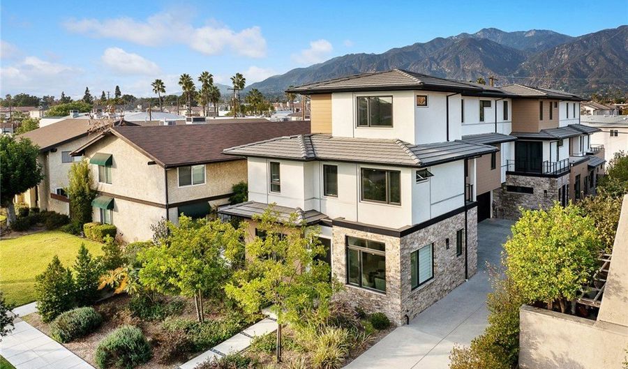 125 California St B, Arcadia, CA 91006 - 4 Beds, 5 Bath