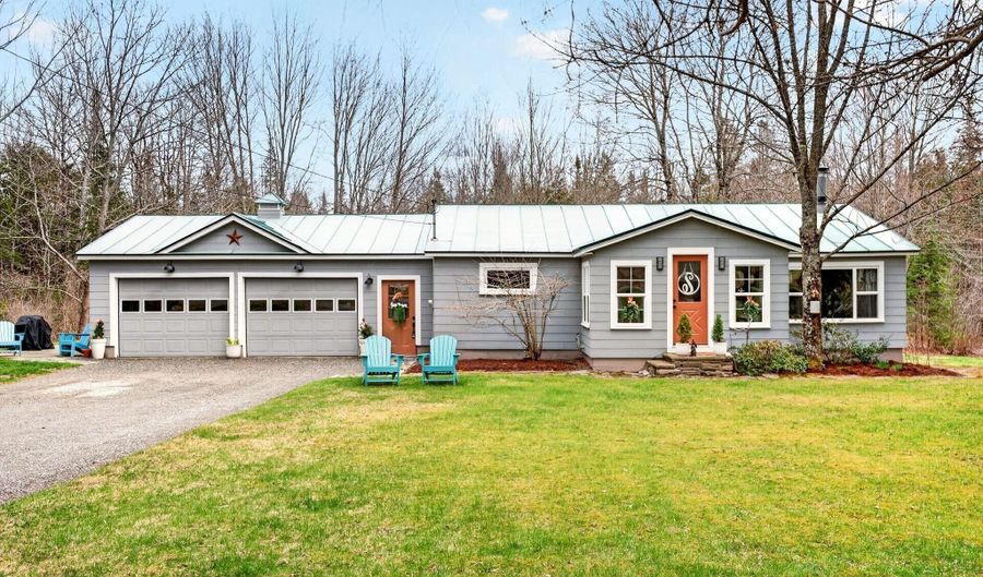 235 Swan Lake Ave, Belfast, ME 04915 - 3 Beds, 1 Bath