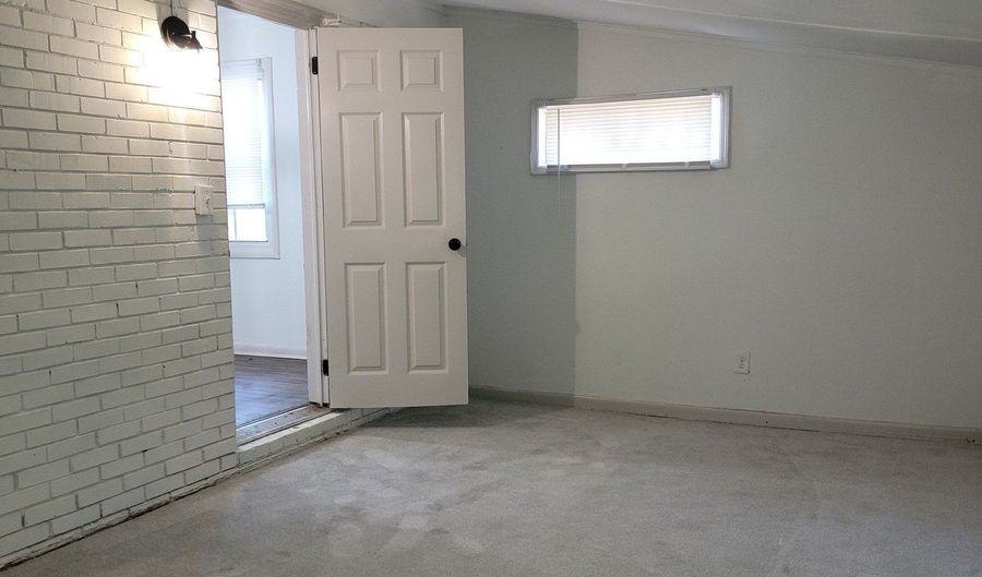 210 Oak, Atlanta, GA 30354 - 4 Beds, 2 Bath