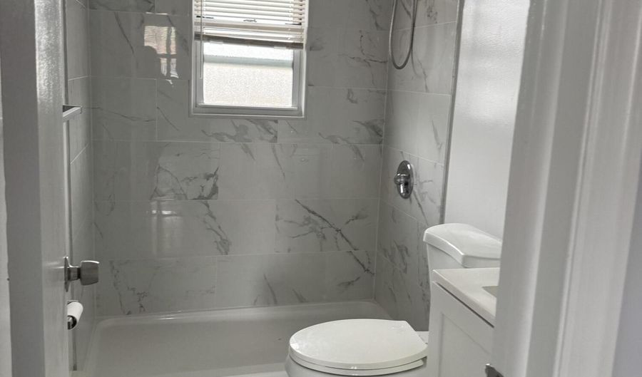 96 East Ave 10, Atlantic Highlands, NJ 07716 - 1 Beds, 1 Bath