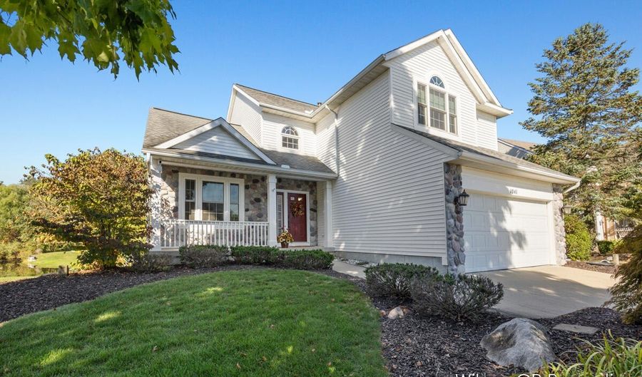 1041 Dogwood Meadows Dr SE, Ada, MI 49301 - 4 Beds, 2 Bath