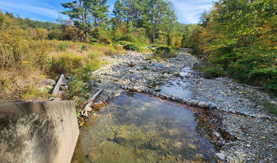 127 Trombley Rd, Andover, VT 05143 - 5 Beds, 1 Bath