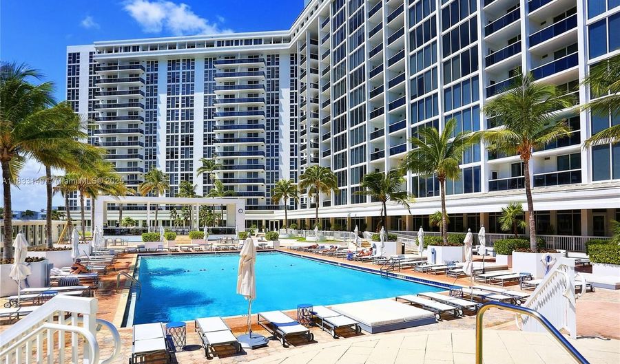10275 Collins Ave 412, Bal Harbour, FL 33154 - 1 Beds, 2 Bath