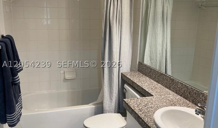 19901 E Country Club Dr 2207, Aventura, FL 33180 - 2 Beds, 2 Bath