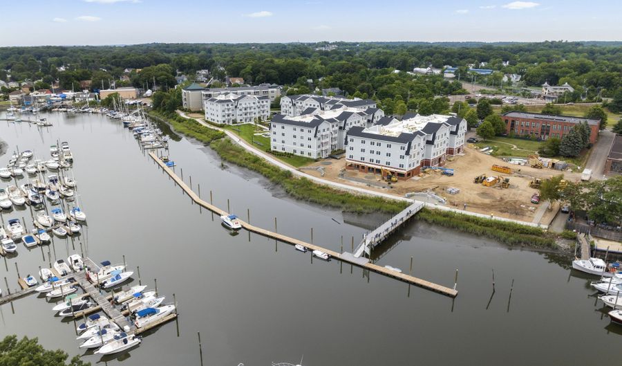 1 Indian Neck Ave APT 6, Branford, CT 06405 - 2 Beds, 2 Bath