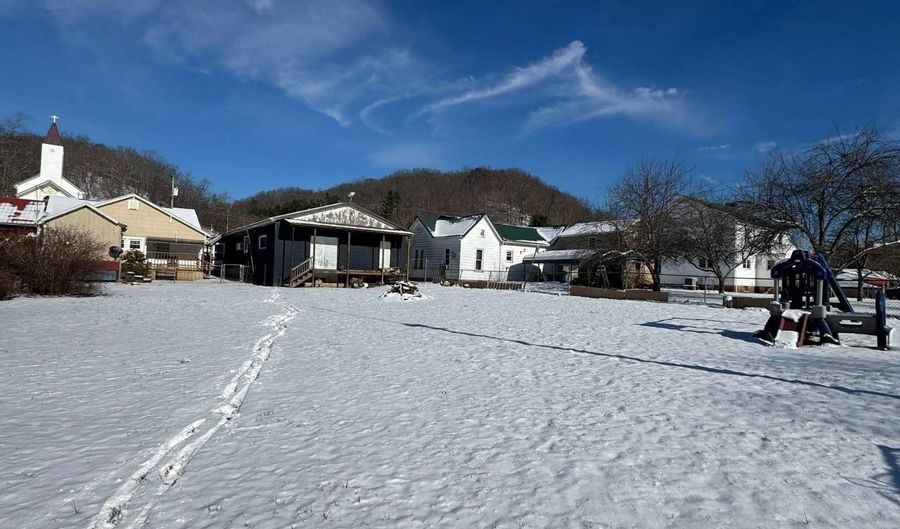 475 Arnoldsburg Rd, Arnoldsburg, WV 25234 - 0 Beds, 0 Bath